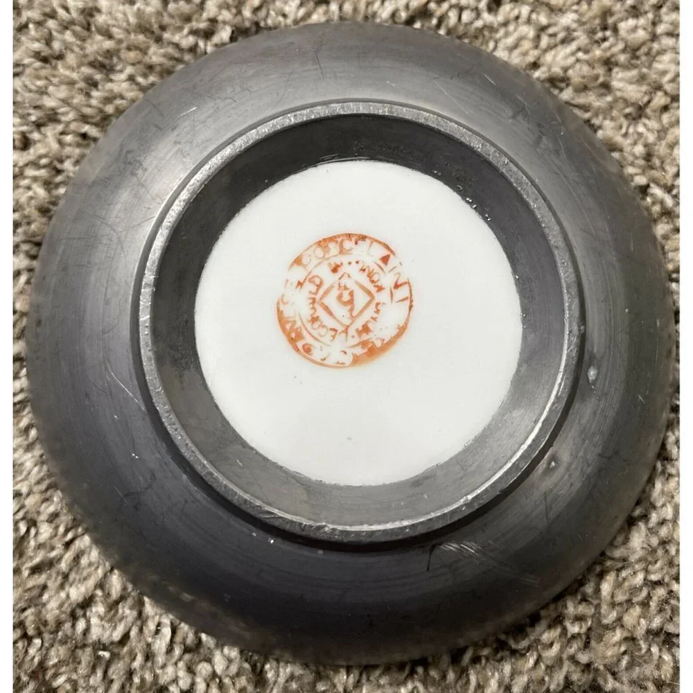 Vintage decorative Asian Hong Kong bowl